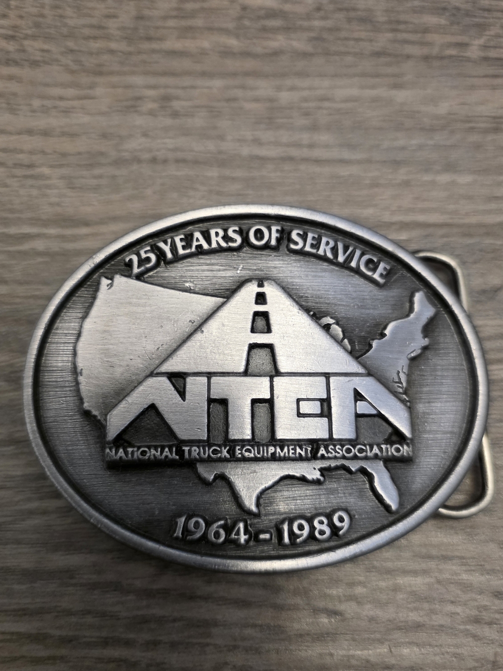 Vtg Belt Buckle Ntea National Truck Equipment Association 25 Years Of Service